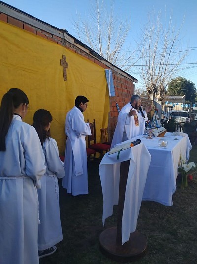 Los fieles celebraron en Álvarez 130,Lisandro de la torre donde se encuentra la Capilla